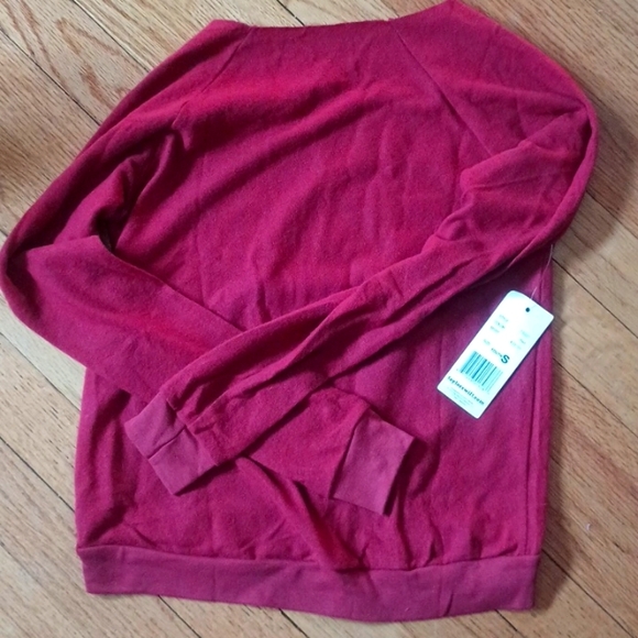 NWT Taylor Swift Red Youth size small. - Picture 4 of 7